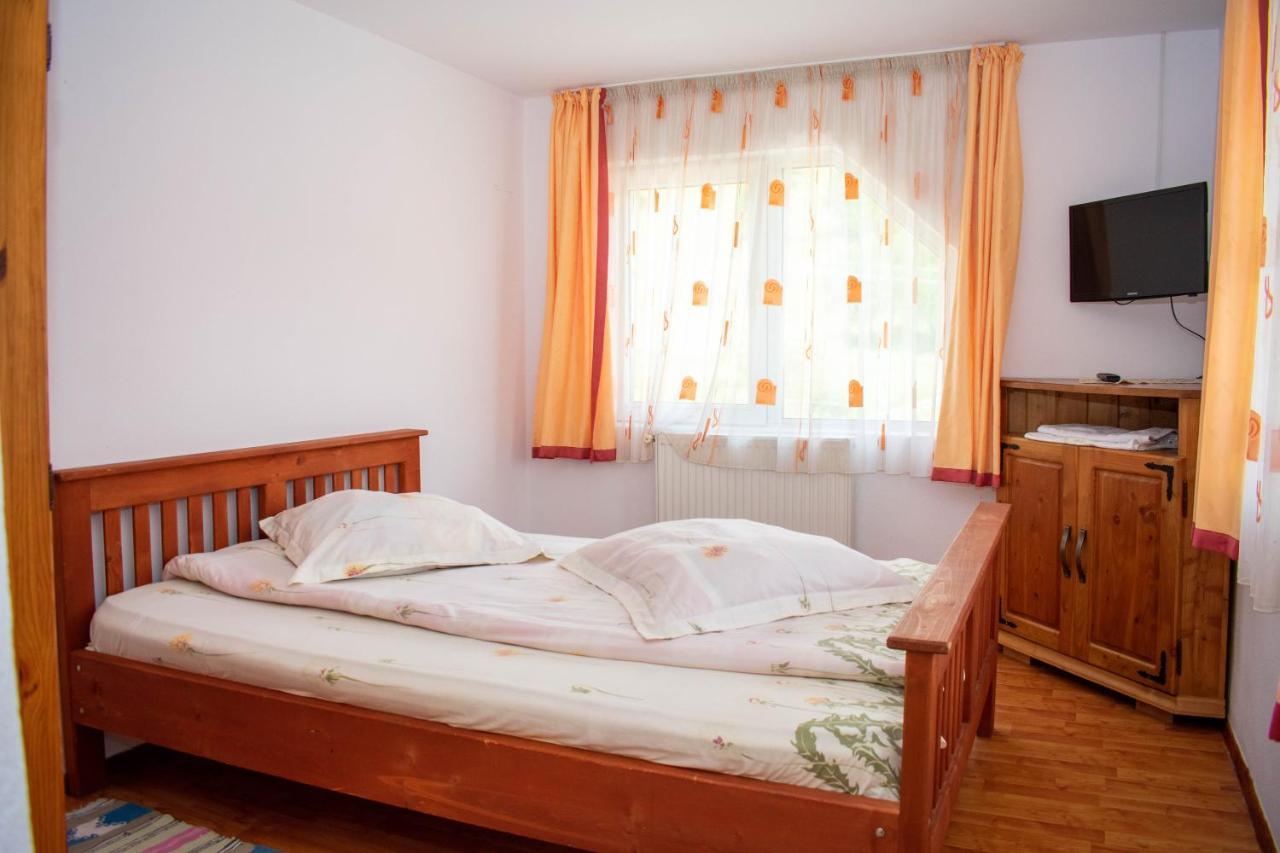 Cabana Liliana Arieseni Bagian luar foto