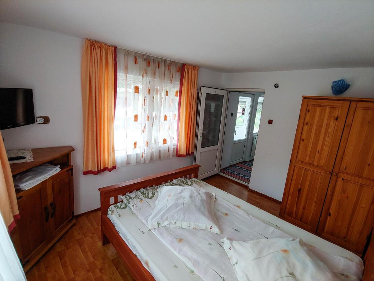 Cabana Liliana Arieseni Bagian luar foto