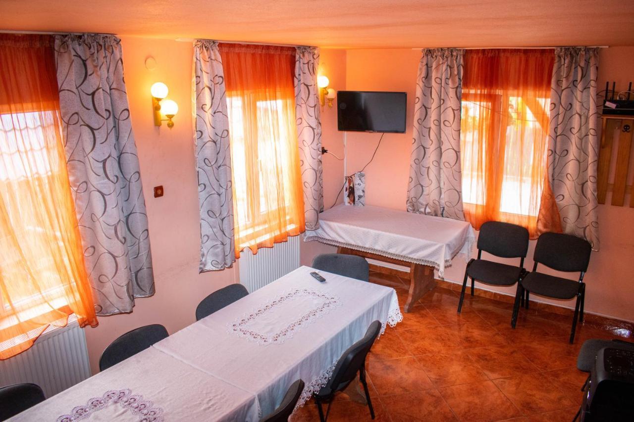 Cabana Liliana Arieseni Bagian luar foto